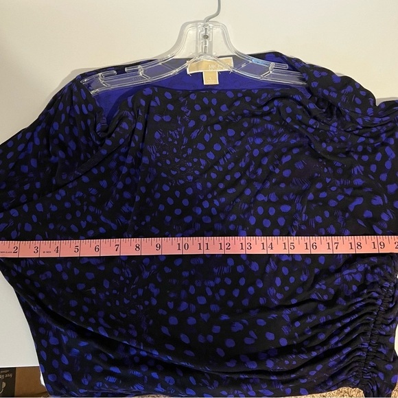 Michael Kors size L purple/black top with ruching on one side - very soft EUC - Picture 6 of 7